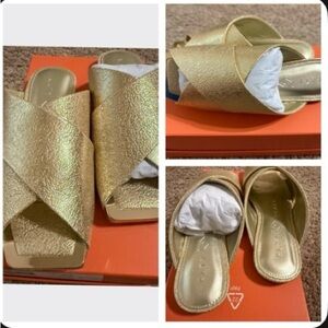 ✨ Katy Perry “The Checked In Slide” in Crushed Metallic Champagne — Size 9.5